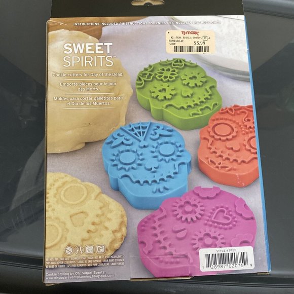 Fred & Friends Sweet Spirits Kooky Creepy Sugar Skull Cookie Cutters Stampers - Picture 3 of 4